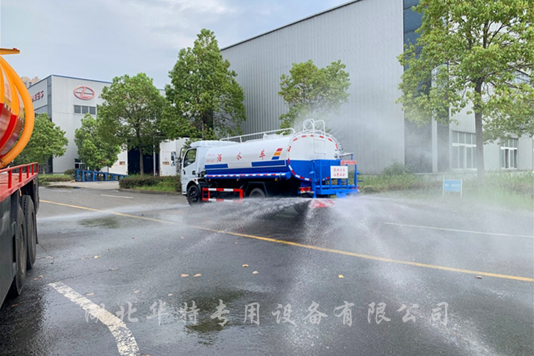 灑水車灑水效果